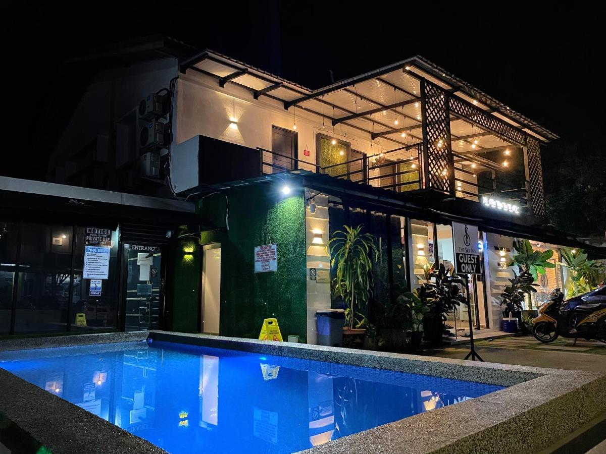 The Sky Inn Куантан Екстер'єр фото